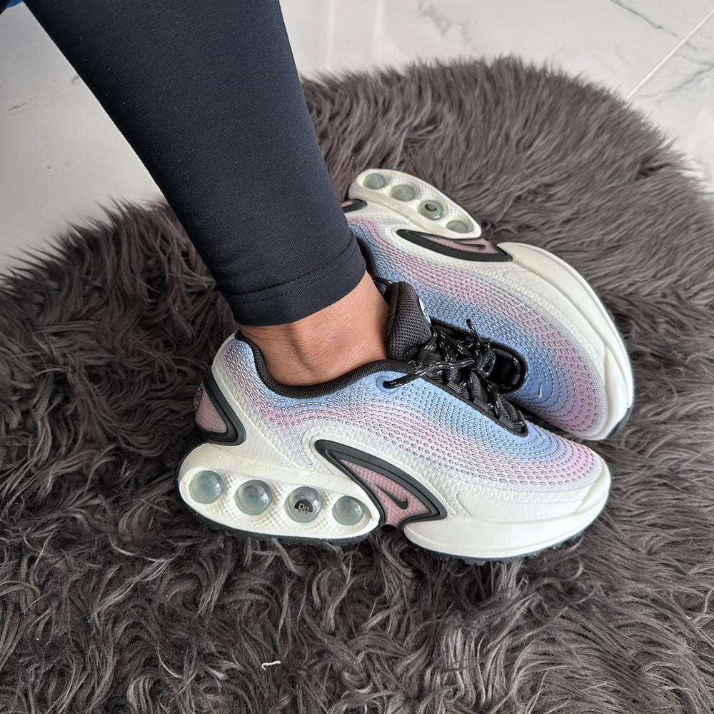 Nike Air Max DN Premium - Picture 2 of 11